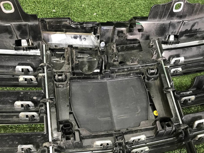 Решетка радиатора Mercedes S W222 (2017-2020) Maybach