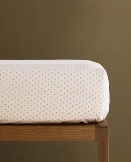 ZARA HOME ДЕТСКАЯ ПРОСТЫНЯ С ПРИНТОМ, КРАСНОВАТО-КОРИЧНЕВЫЙ