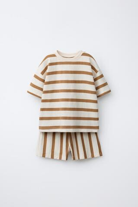 ZARA КОМПЛЕКТ ФУТБОЛКА И БЕРМУДЫ В ПОЛОСКУ, БЕЛЫЙ/КОРИЧНЕВЫЙ