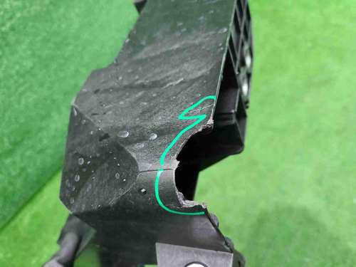 Кронштейн фары левый Москвич 3 (2022-н.в.)