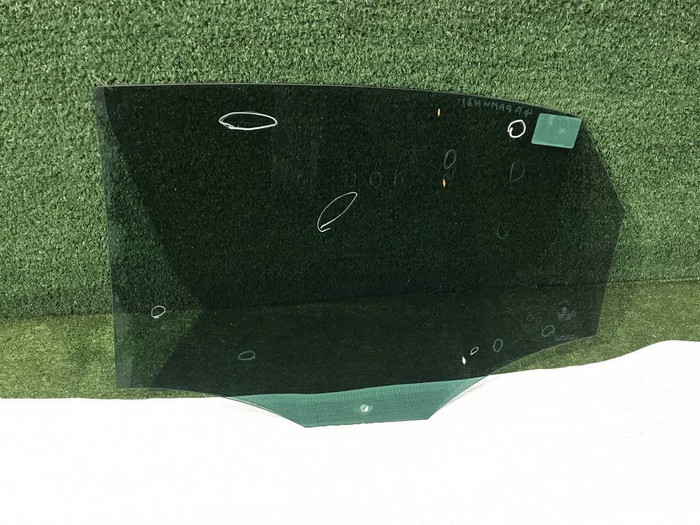 Стекло двери заднее правое VW Polo Sedan (2010-2020)