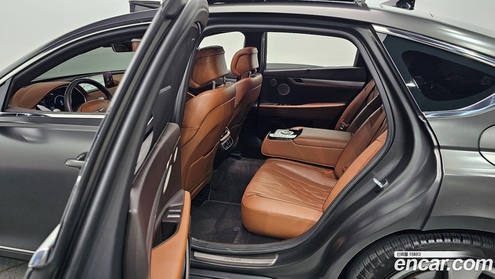 Genesis G80 (RG3) Бензин 2.5 Turbo AWD (08.2022)