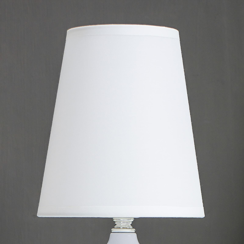 Лампа настольная 1х40Вт Е27 15х15х29 см (белый)