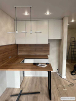 Кухня с барной стойкой