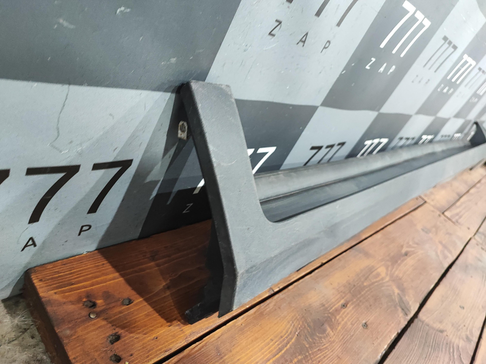 Накладка порога правого Cadillac XT5 16-22 Б/У Оригинал 84100134