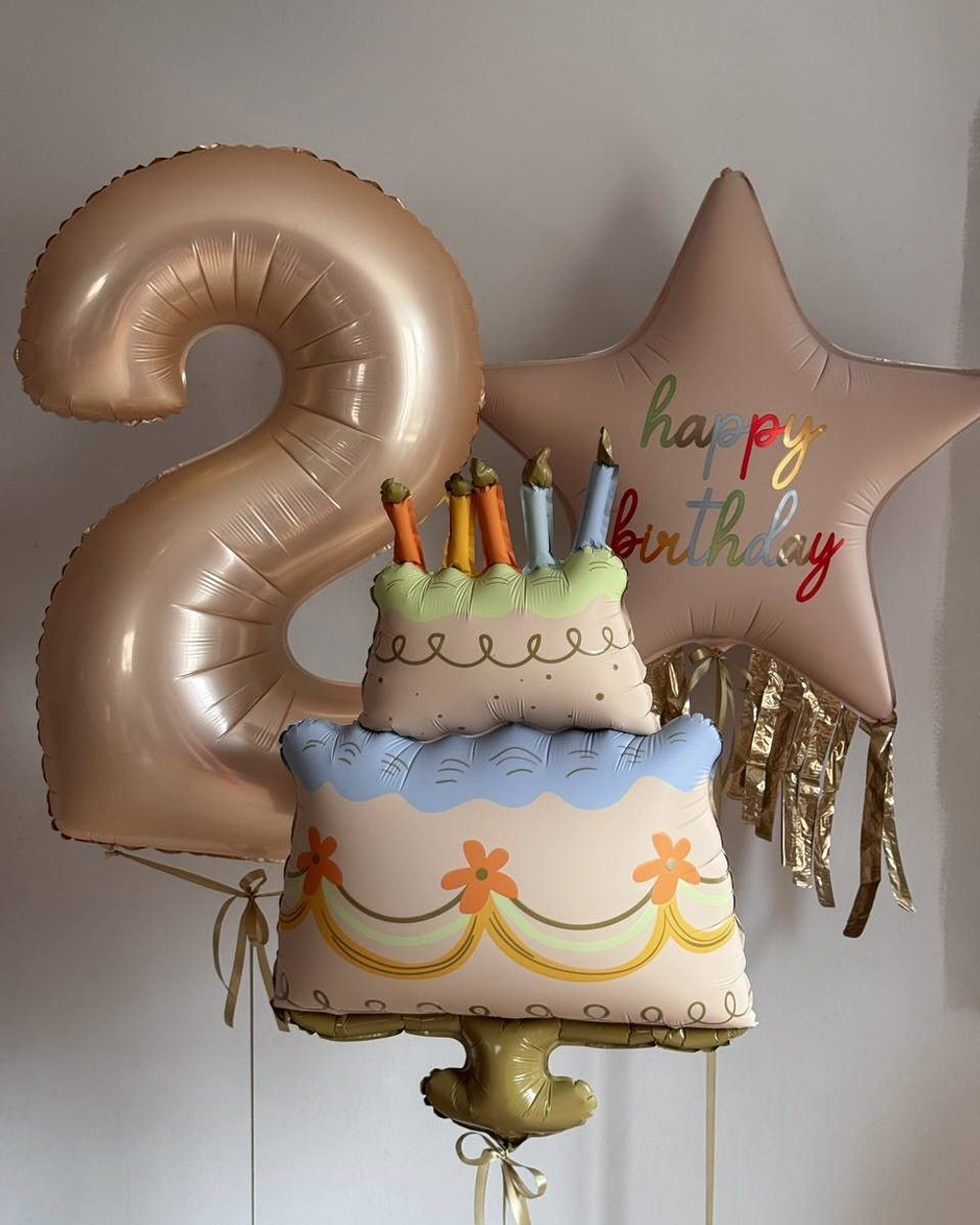 Фольгированный шар-фигура «Праздничный торт», сатин, 104 см