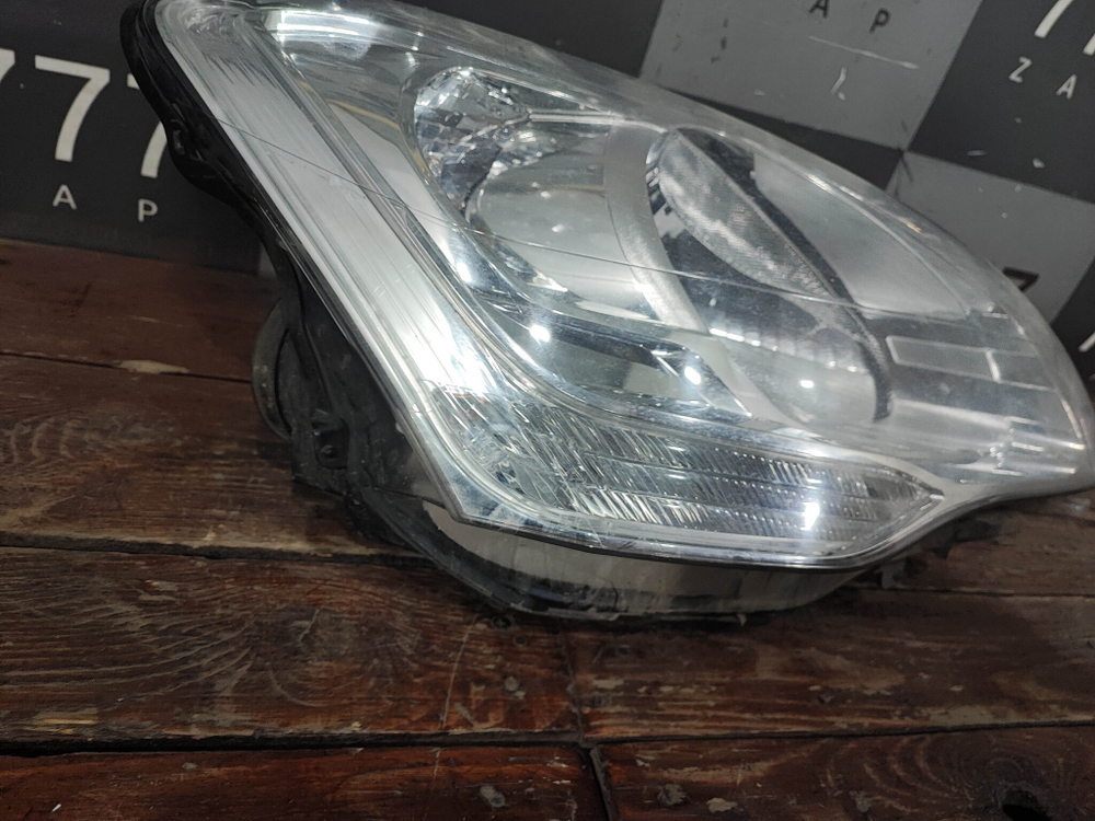 Фара правая галоген Citroen Berlingo 2 (B9) 08-19 Б/У Оригинал 9682828180