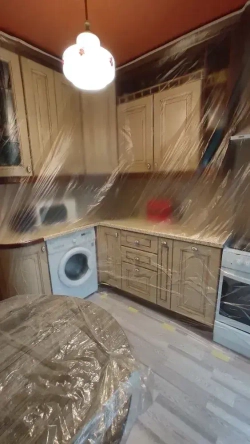 Плёнка укрывная защитная с малярной лентой UNIBOB 2,7 м X 20 м, 10 мкм Пленка укрывная для ремонта и мебели, защитная пленка, полиэтиленовая