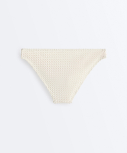 OYSHO Классические трусики-бикини из рельефной ткани, экрю