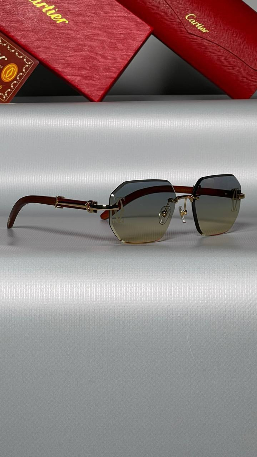 Солнцезащитные очки Cartier