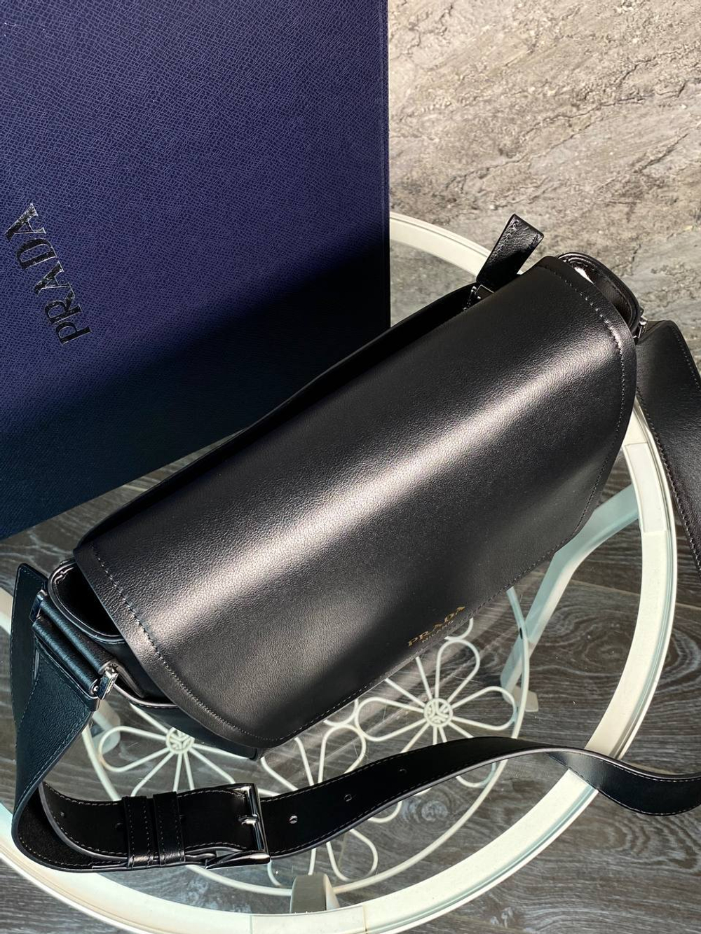 Сумка-мессенджер Prada