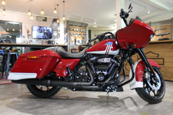 Road Glide Special 114 (2020) Billiard Red/Stone Washed White