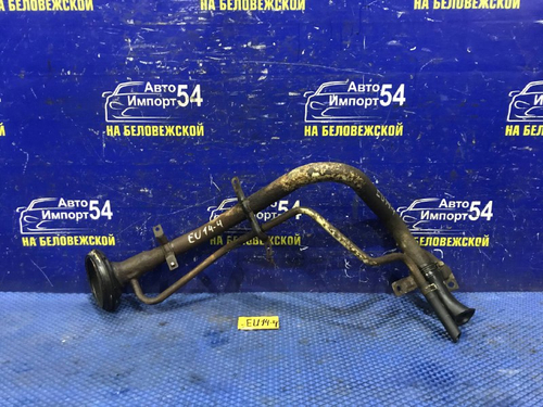 Горловина топливного бака NISSAN BLUEBIRD 1997