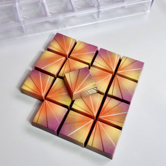 126 | Форма для шоколадных конфет (275*135 мм)