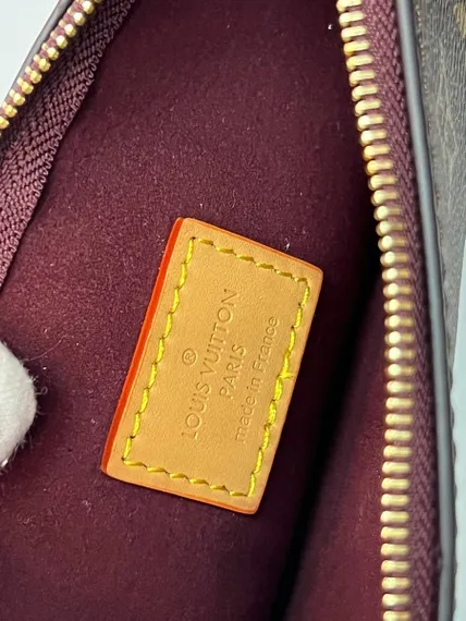 Сумка Louis Vuitton Carry All MM коричневый