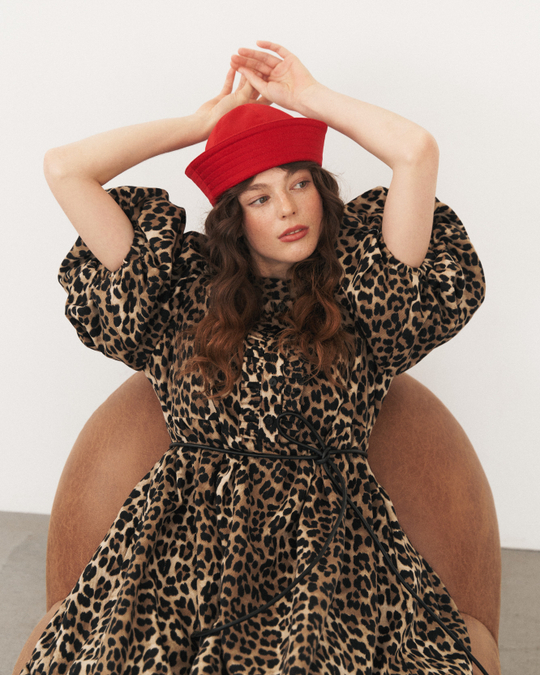 Платье с жабо и рукавами фонариками "Тот самый Лео - звезда карнавала"