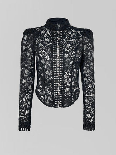 Блузка BD colleсtion однотонная приталенная из гипюра на золотых пуговицах