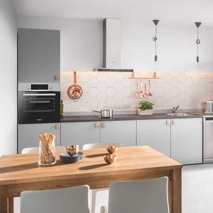 Духовой шкаф Hansa BOEI68411