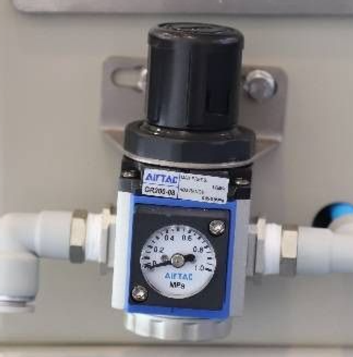 Запайщик пакетов Hualian Machinery FRM-980ZQ с функцией откачки воздуха и наполнения воздухом