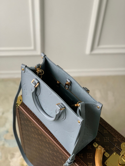 Louis Vuitton Onthego PM