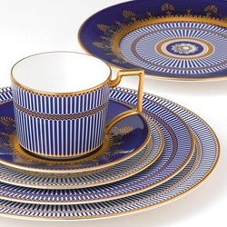 Wedgwood Десертная тарелка Wedgwood Prestige Anthemion Blue 18 см