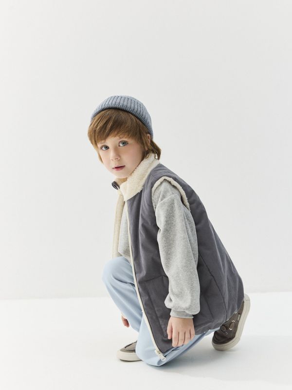 Жилет стеганый на молнии двухсторонний 