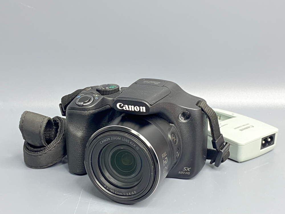 Canon PowerShot SX520 HS