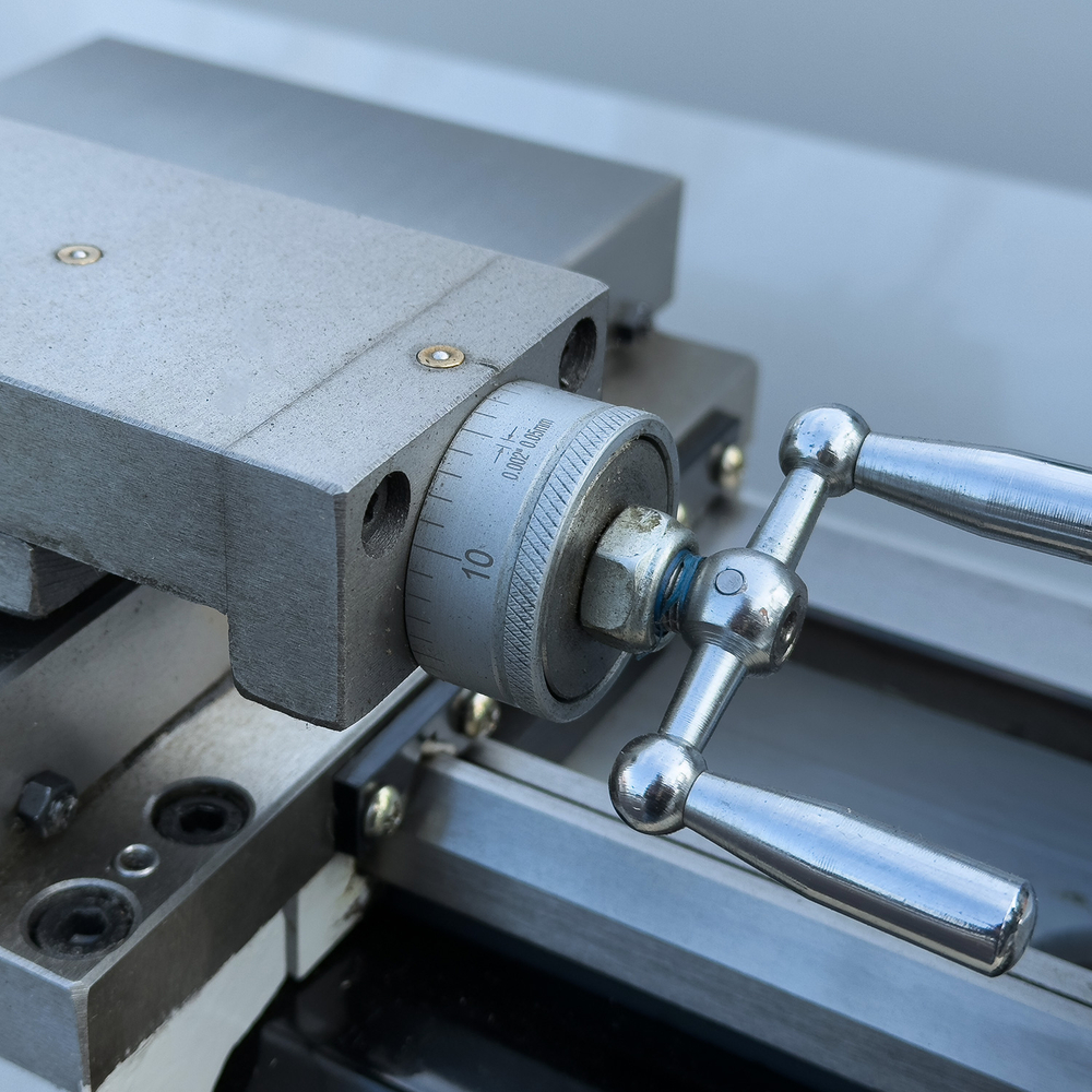 PROMA SPA-700P универсальный токарный станок + подставка