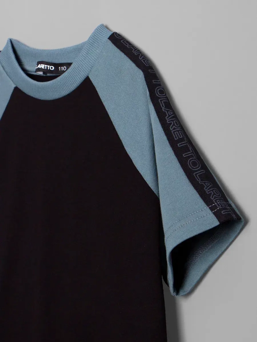 Спортивный костюм для мальчика в школу