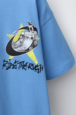 ZARA ФУТБОЛКА С ПРИНТОМ SKATE, СИНИЙ