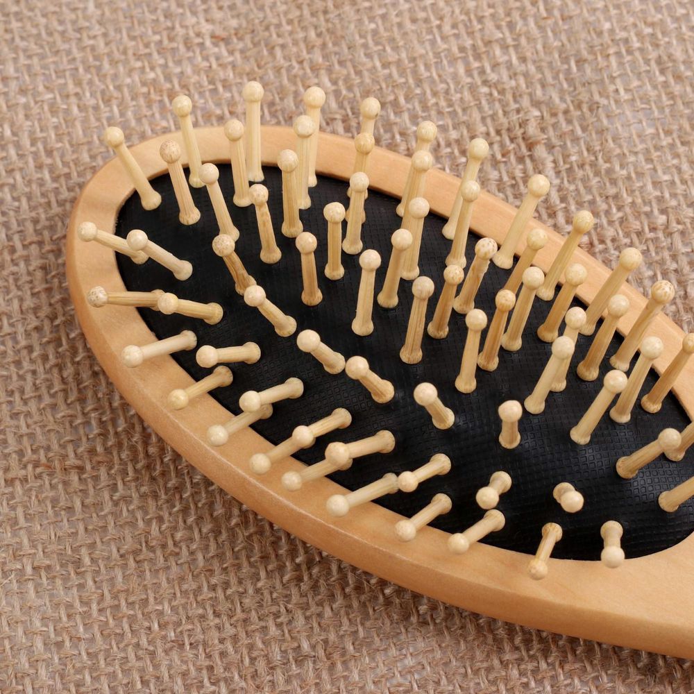 Расчёска массажная Queen fair, цвет светлое дерево