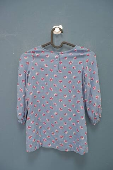 Блузка в цветочек на 4/5 лет