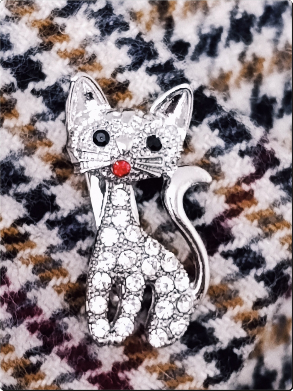 Брошь булавка "Котёнок" серебристая.