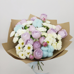 Букет из роз и хризантем София