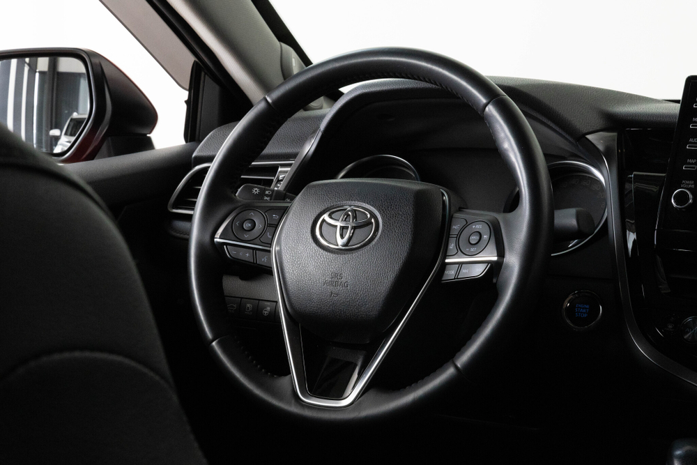 Toyota Camry, 2021 год