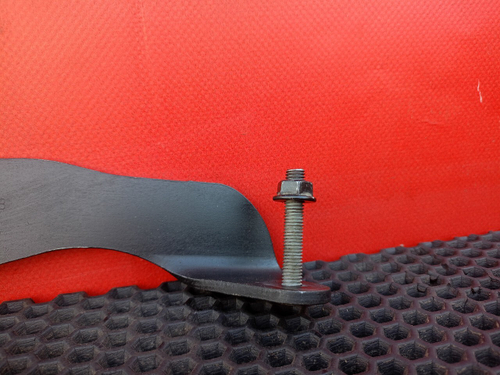 Кронштейн патрубка интеркулера