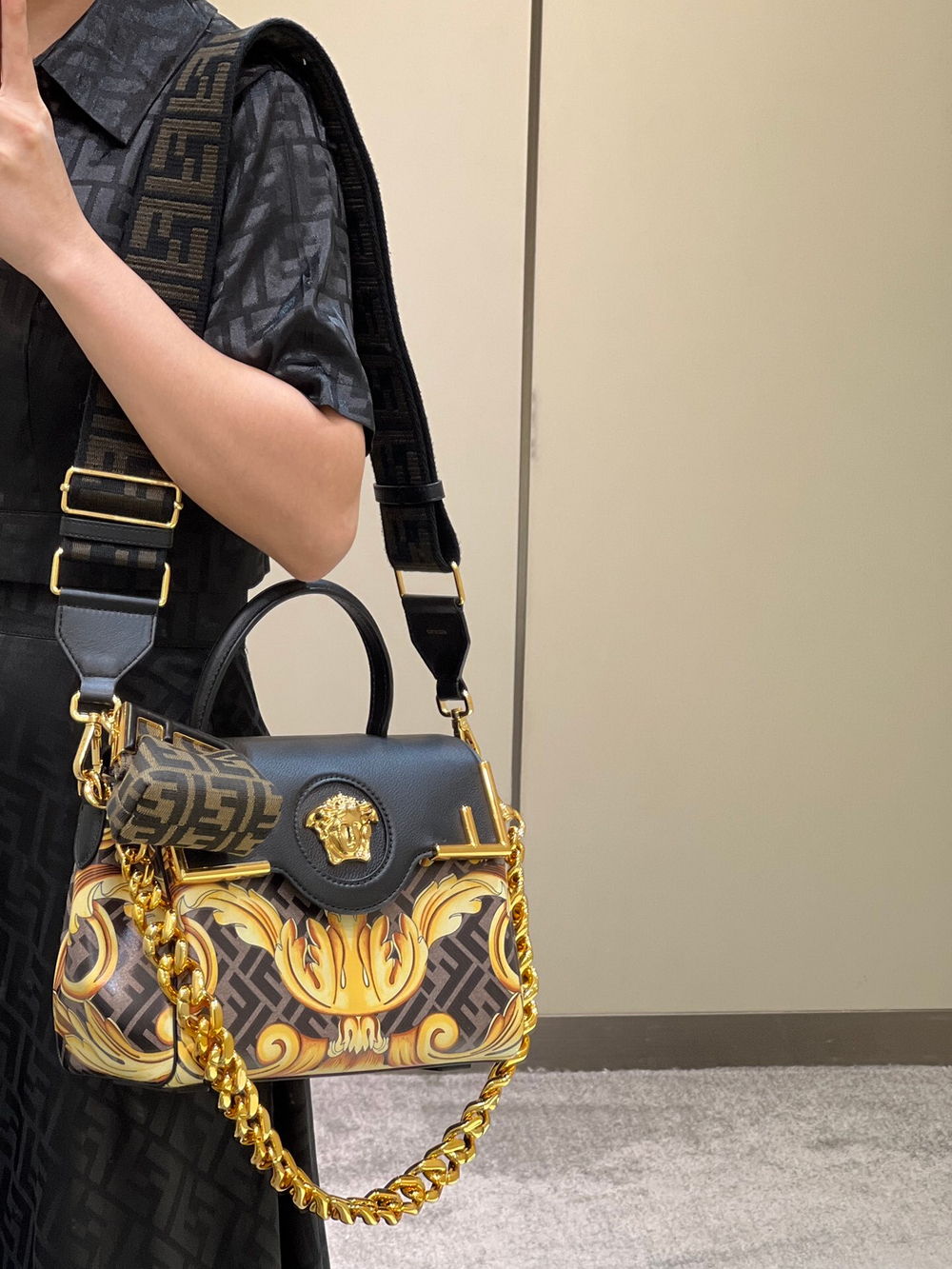 Fendi Versace Medusa 25 cm
