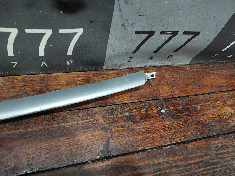 Молдинг решетки радиатора Geely Coolray 19-24 Б/У Оригинал 6013024400