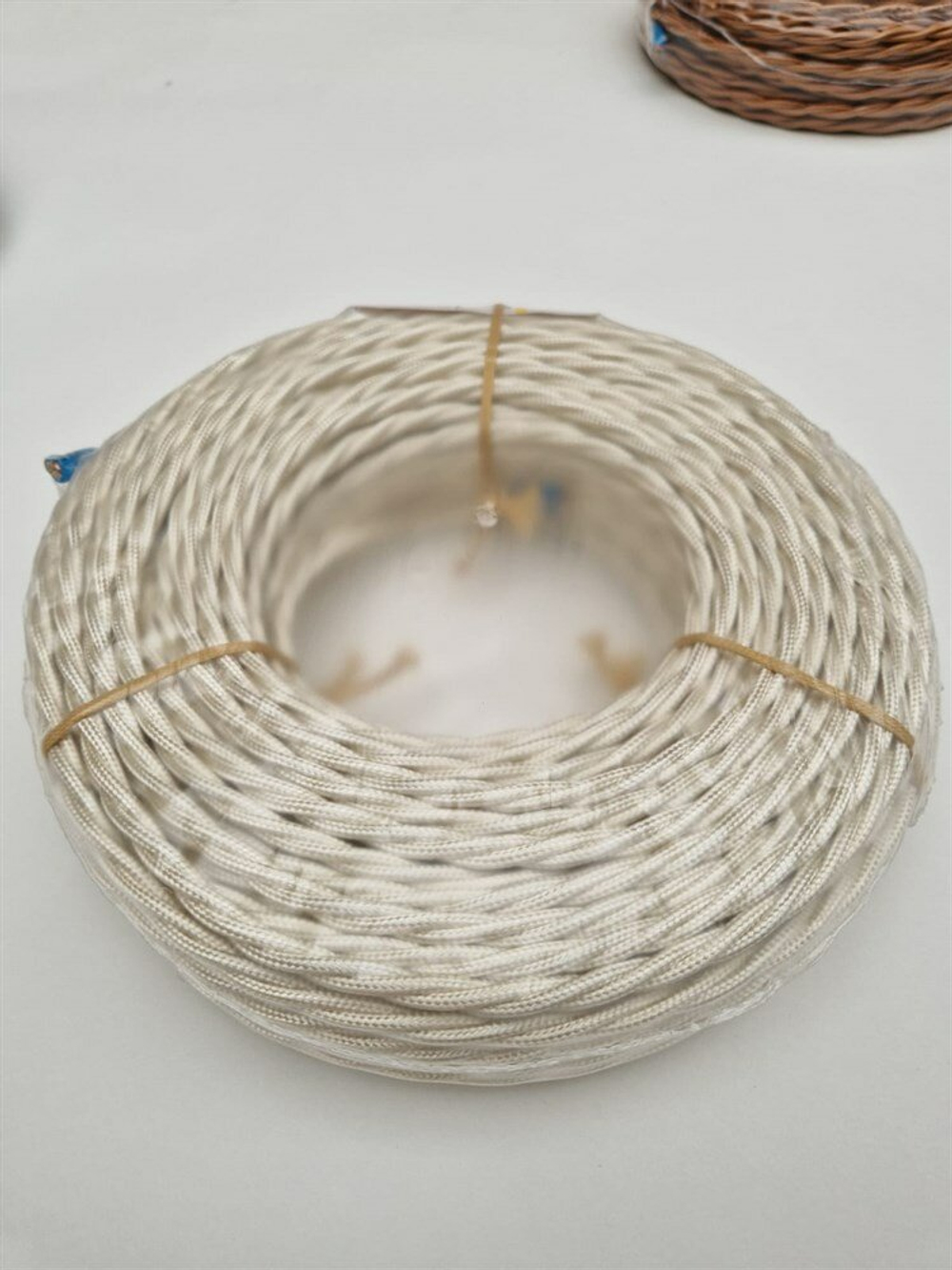 Ретро провод витой Бежевый Шелк Interior Wire Магус ТМ ПВР2075-К02 / 2х1,5