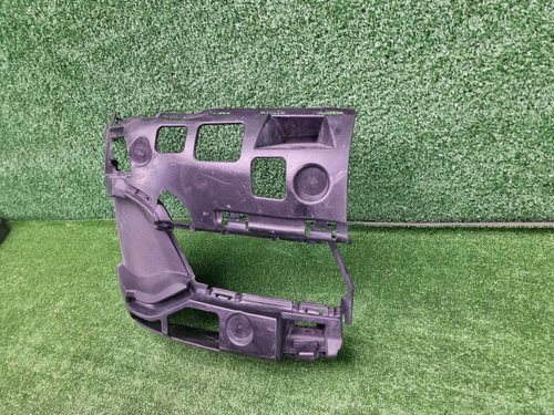 Кронштейн переднего бампера RH BMW 5er G30 (20-23)