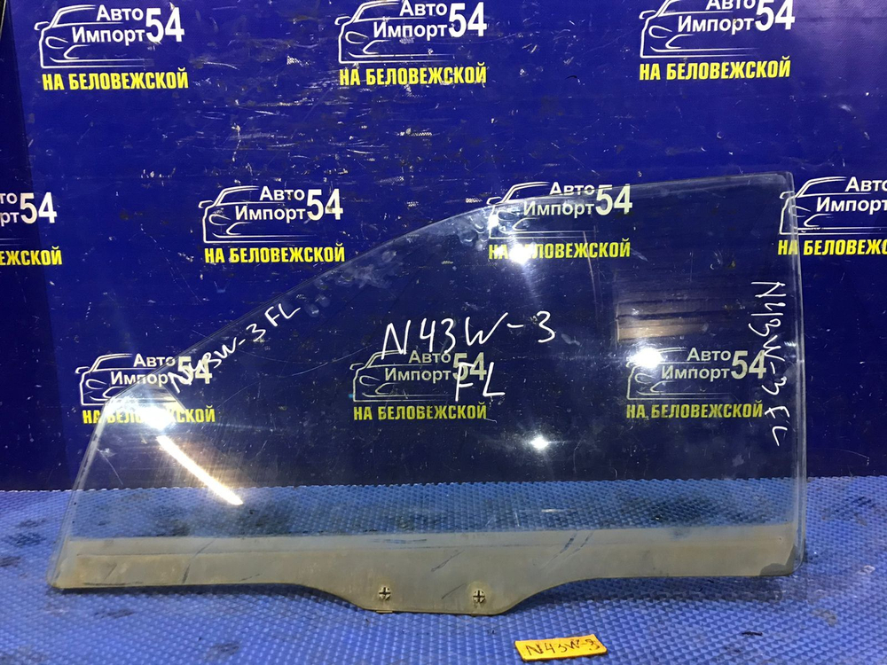 Стекло двери передней левой MITSUBISHI CHARIOT 1994