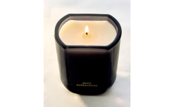 Zara Home Свеча ароматическая Spicy Sandalwood 220 г, растительный воск, аромат древесный, Коричневый