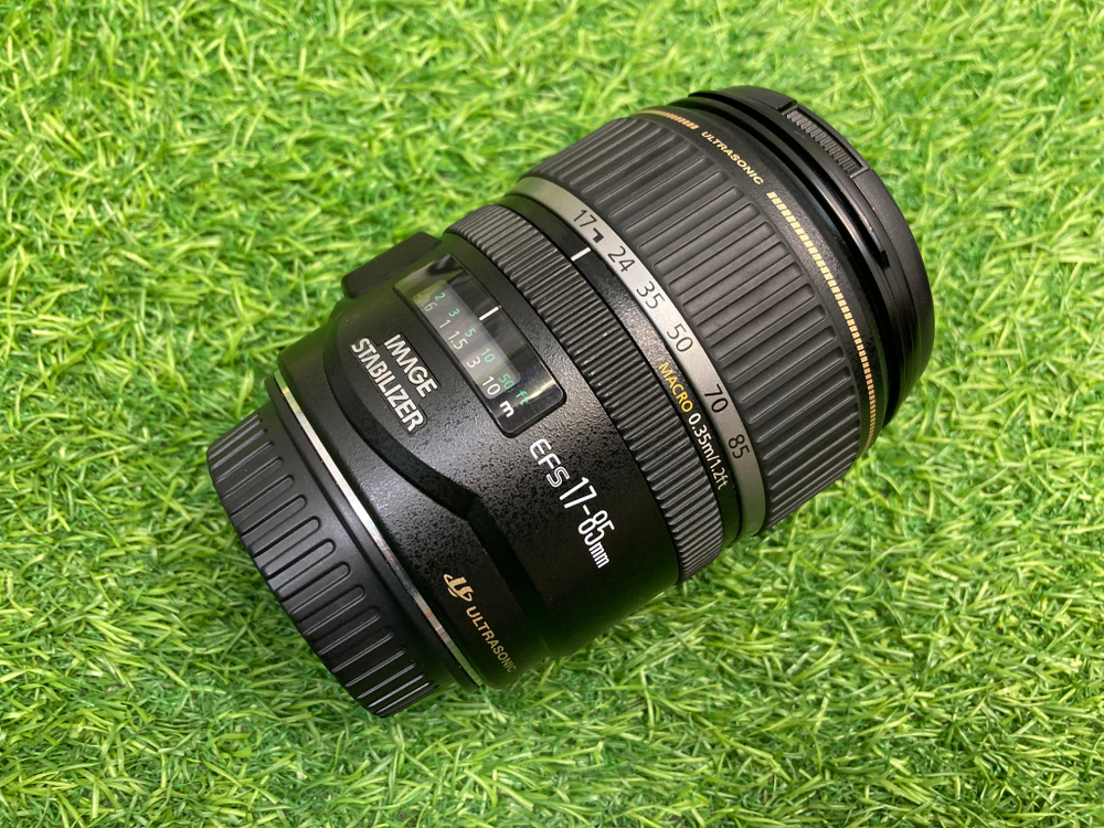 Canon EF-S 17-85mm 4-5.6 IS USM