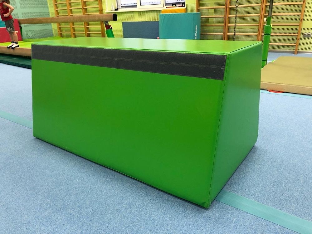 Детские мягкие гимнастические модули маты "Игровые спортивные залы" (набор)