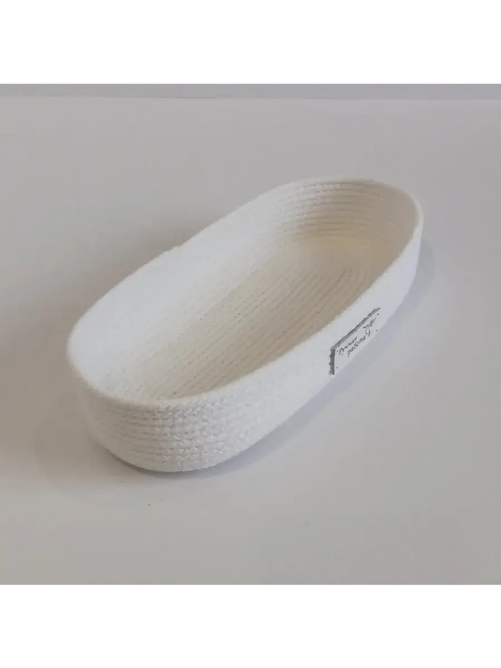 Корзинка для хранения плетеная