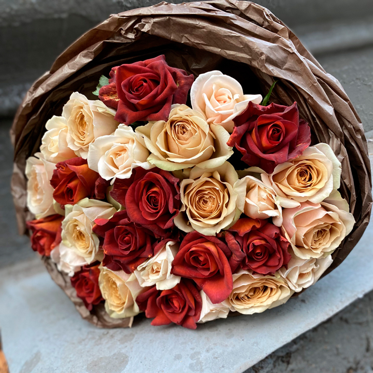 Античный микс — букет интерьерных и ароматных роз