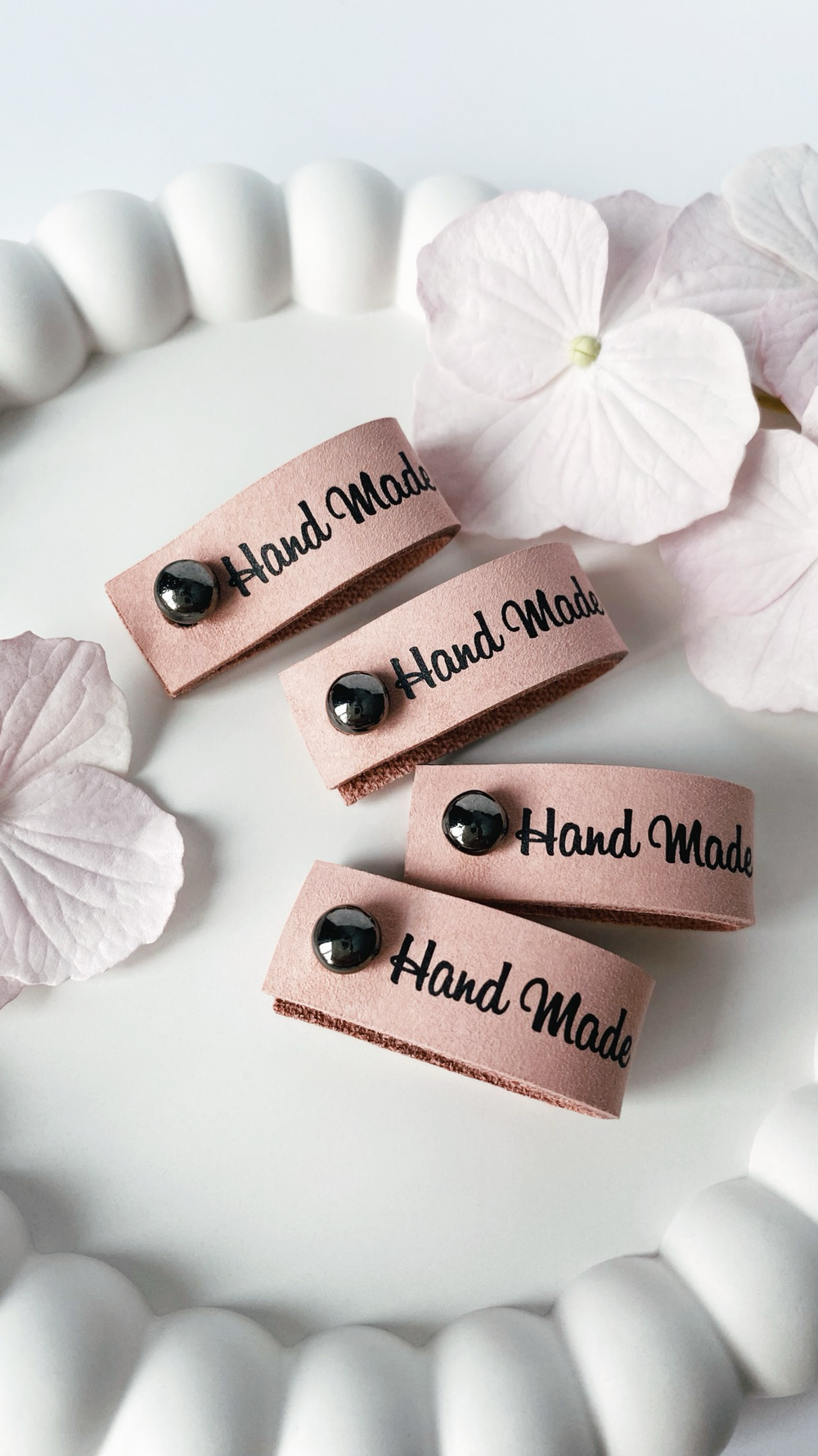 Кожаные бирки с кнопкой "Hand Made"