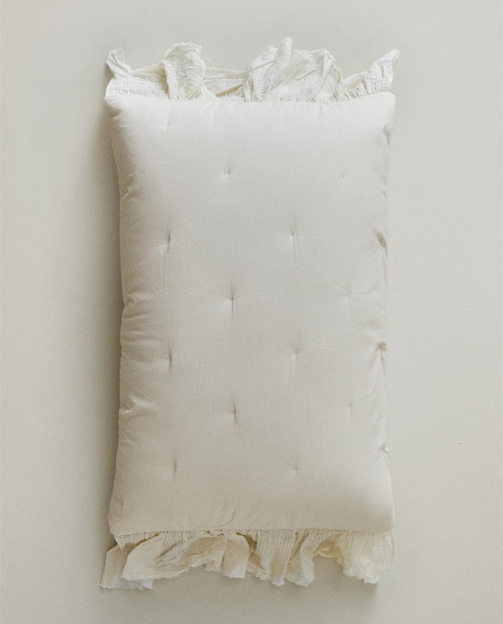 Zara Home наволочка декоративная из хлопка, молочный
