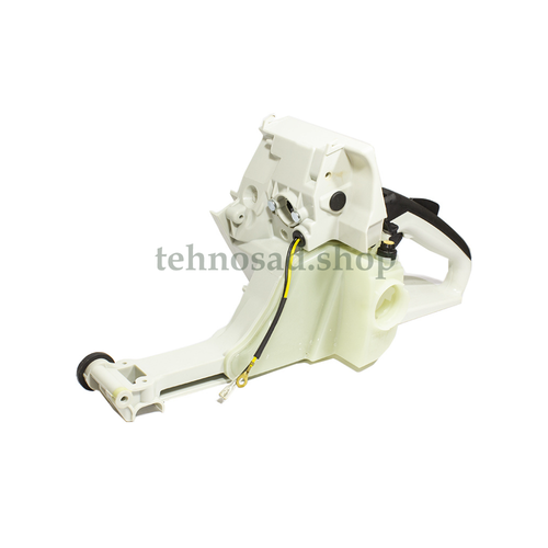 Корпус топливного бака с ручкой для бензопилы Stihl MS440