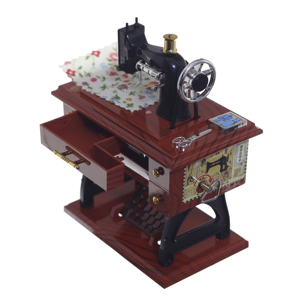 GAEM Изделие декоративное "Швейная машинка" (музык.), L13,5 W8 H16 см